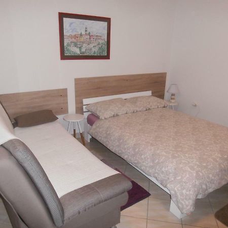 Apartment Gabi Лабин Екстериор снимка