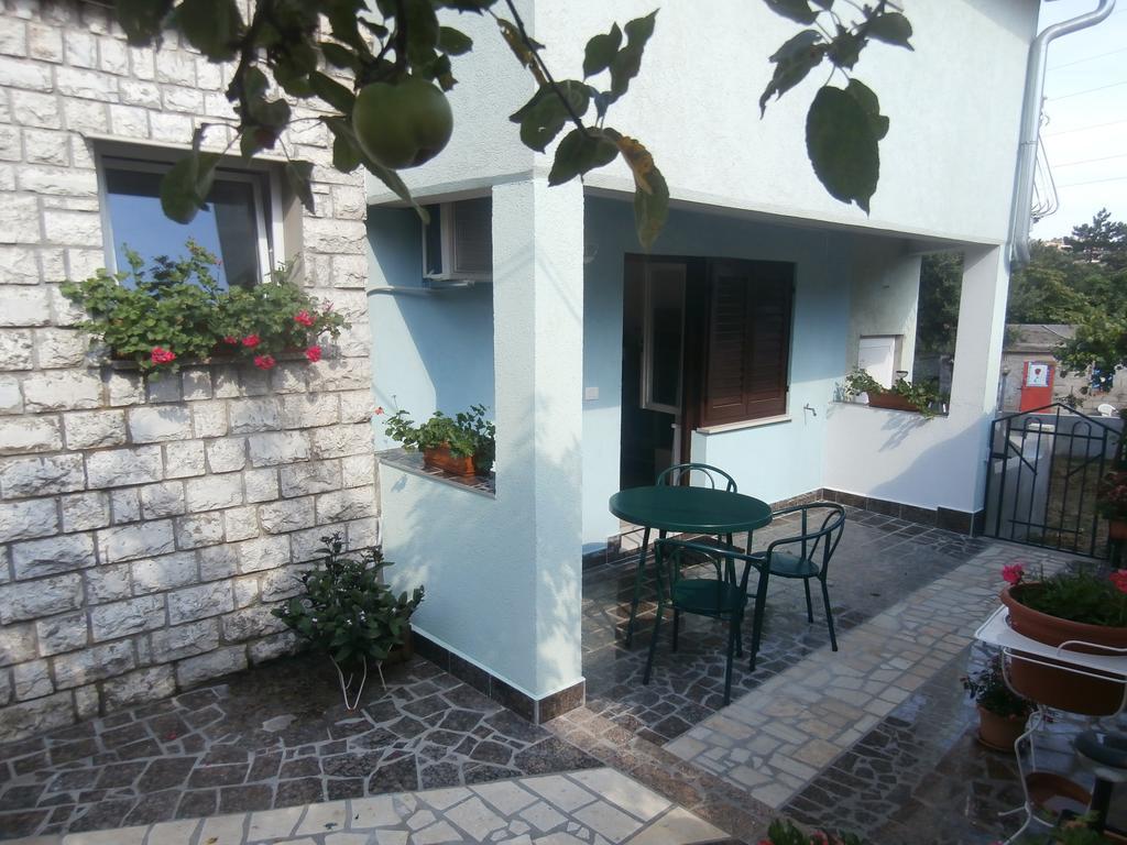 Apartment Gabi Лабин Екстериор снимка