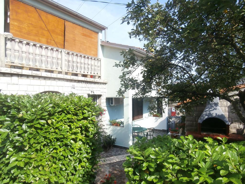 Apartment Gabi Лабин Екстериор снимка