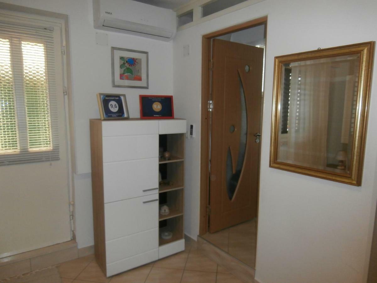 Apartment Gabi Лабин Екстериор снимка