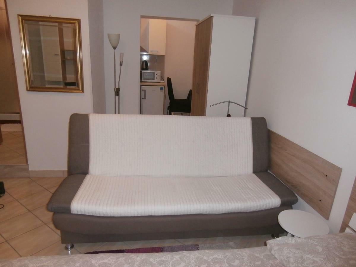 Apartment Gabi Лабин Екстериор снимка
