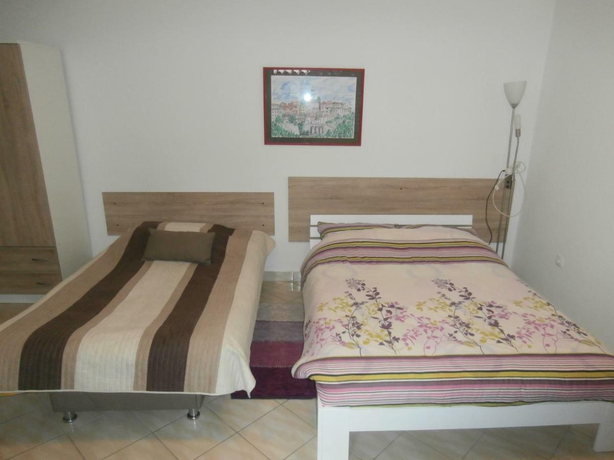 Apartment Gabi Лабин Екстериор снимка